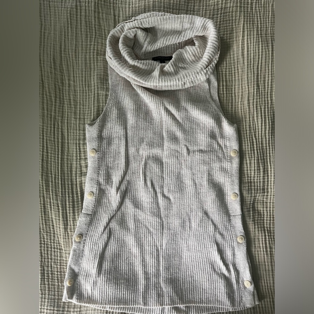 Light beige Banana Republic sleeveless turtleneck sweater vest